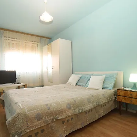 Apartment Momcilo 1995