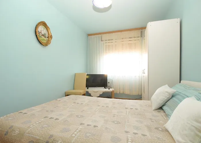 Apartment Momcilo 1995 *