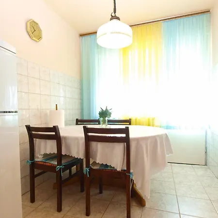 Momcilo 1995 Daire *