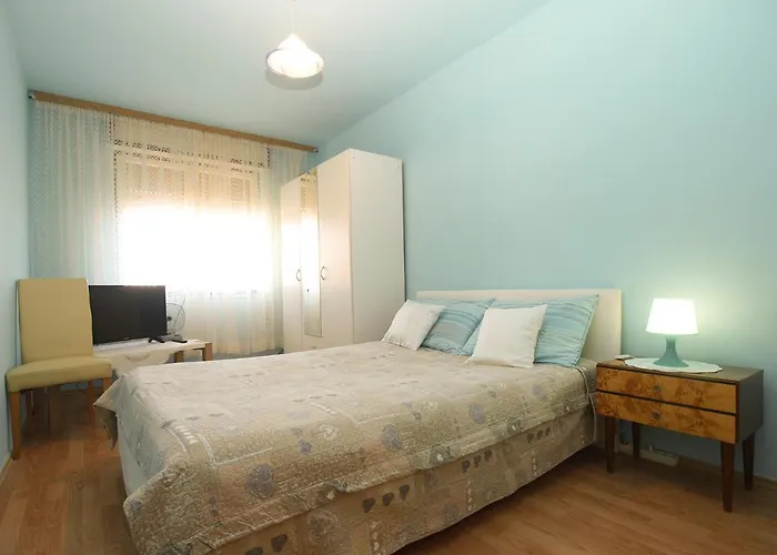 Apartman Momcilo 1995