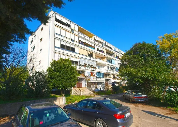Apartman Momcilo 1995 *
