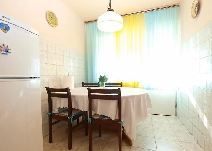 Momcilo 1995 Apartment *